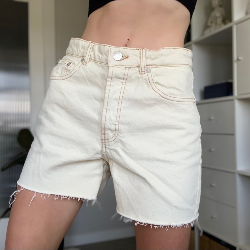 ZARA BEIGE HIGH WAISTED BAGGY SHORTS